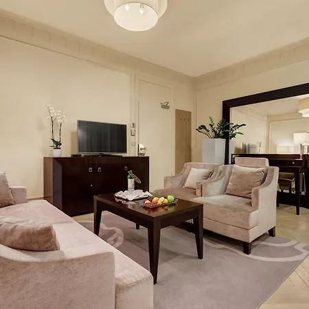 Aleksander Medical & Hotel