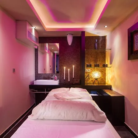 Aleksander Medical & Hotel