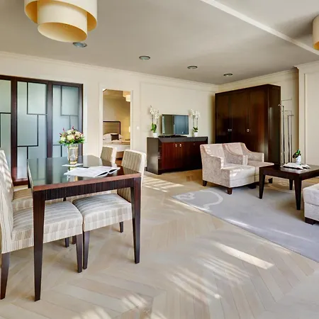 Hotel Aleksander Medical &