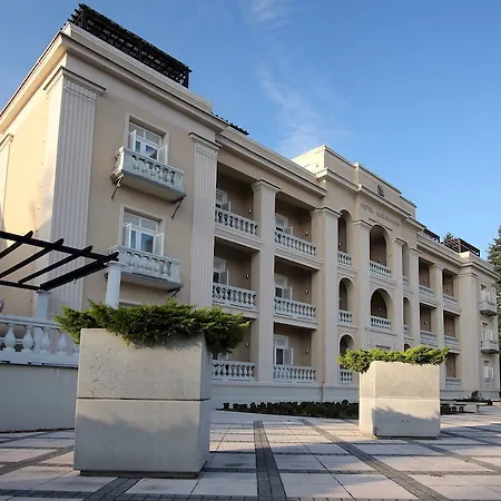 Aleksander Medical & Hotel 5*