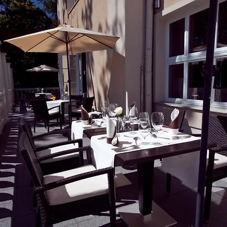 Aleksander Medical & Hotel