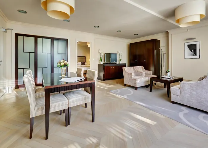 מלון Aleksander Medical &