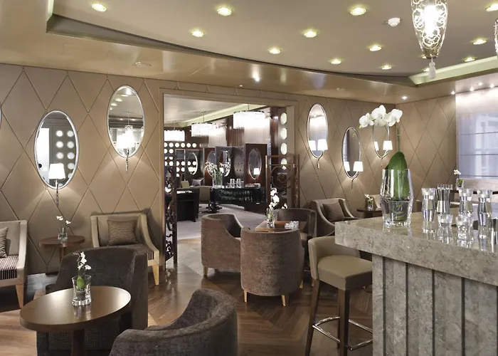 מלון Aleksander Medical & 5*