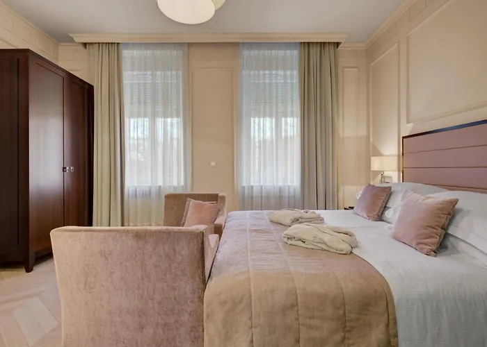 Aleksander Medical & 5*