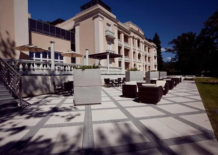 Aleksander Medical & 5* רוגאסקה סלאטינה