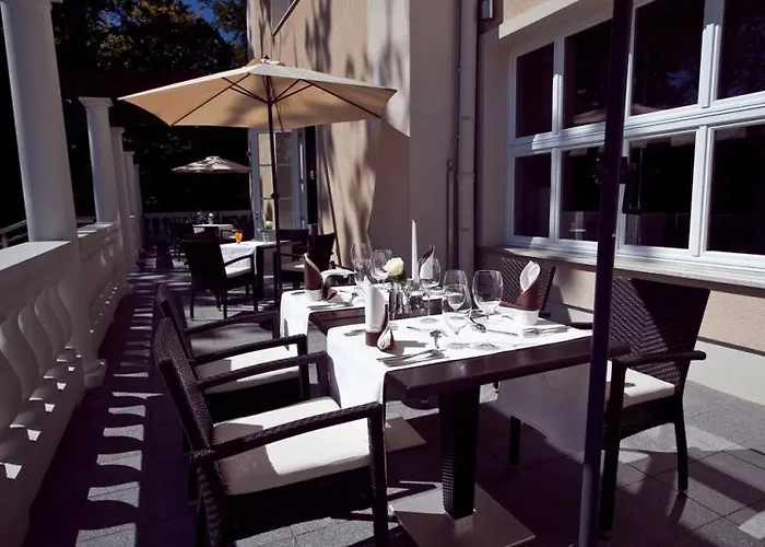 Aleksander Medical & Отель